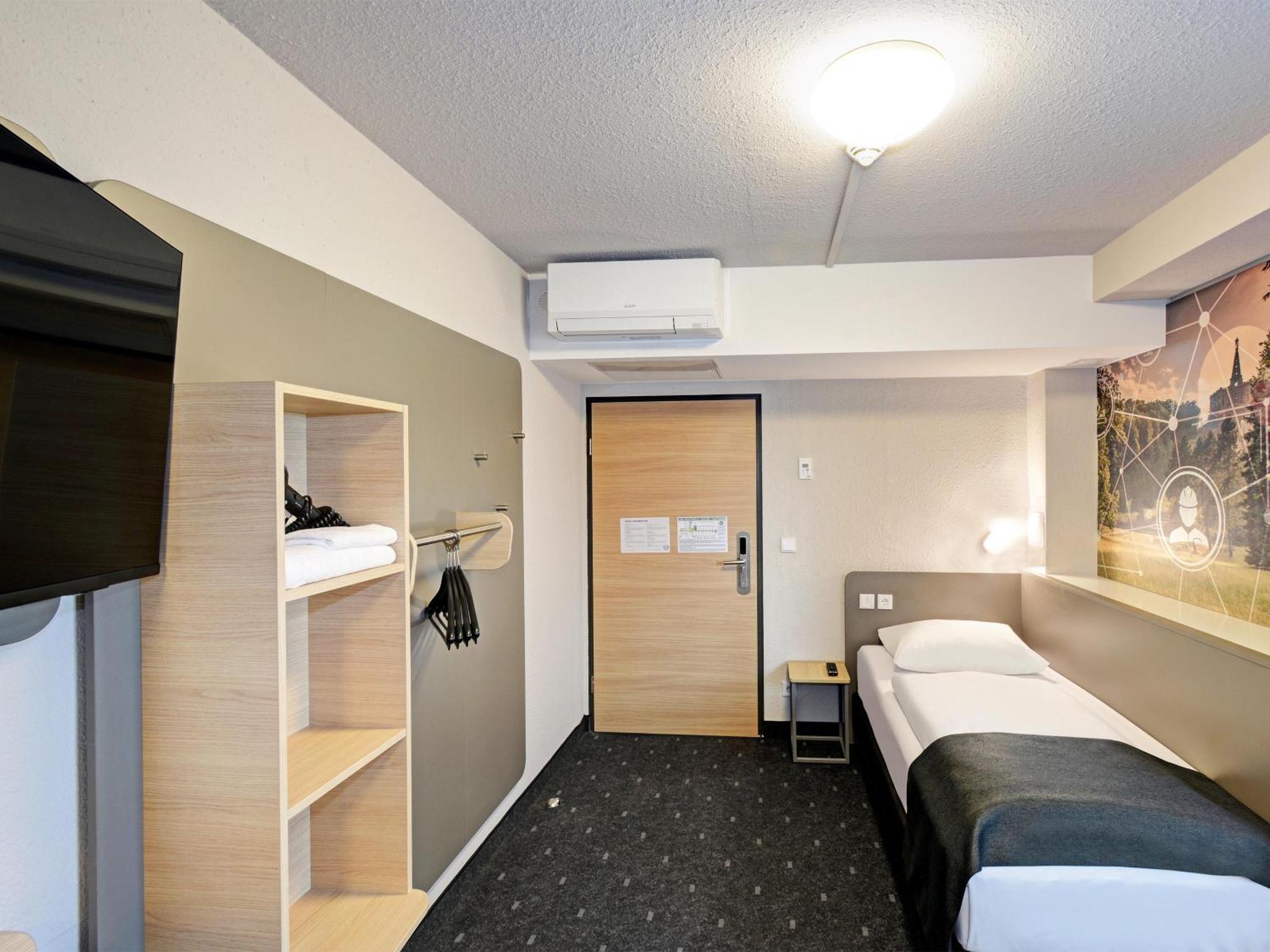 B&B Hotel Kassel-Industriepark Экстерьер фото